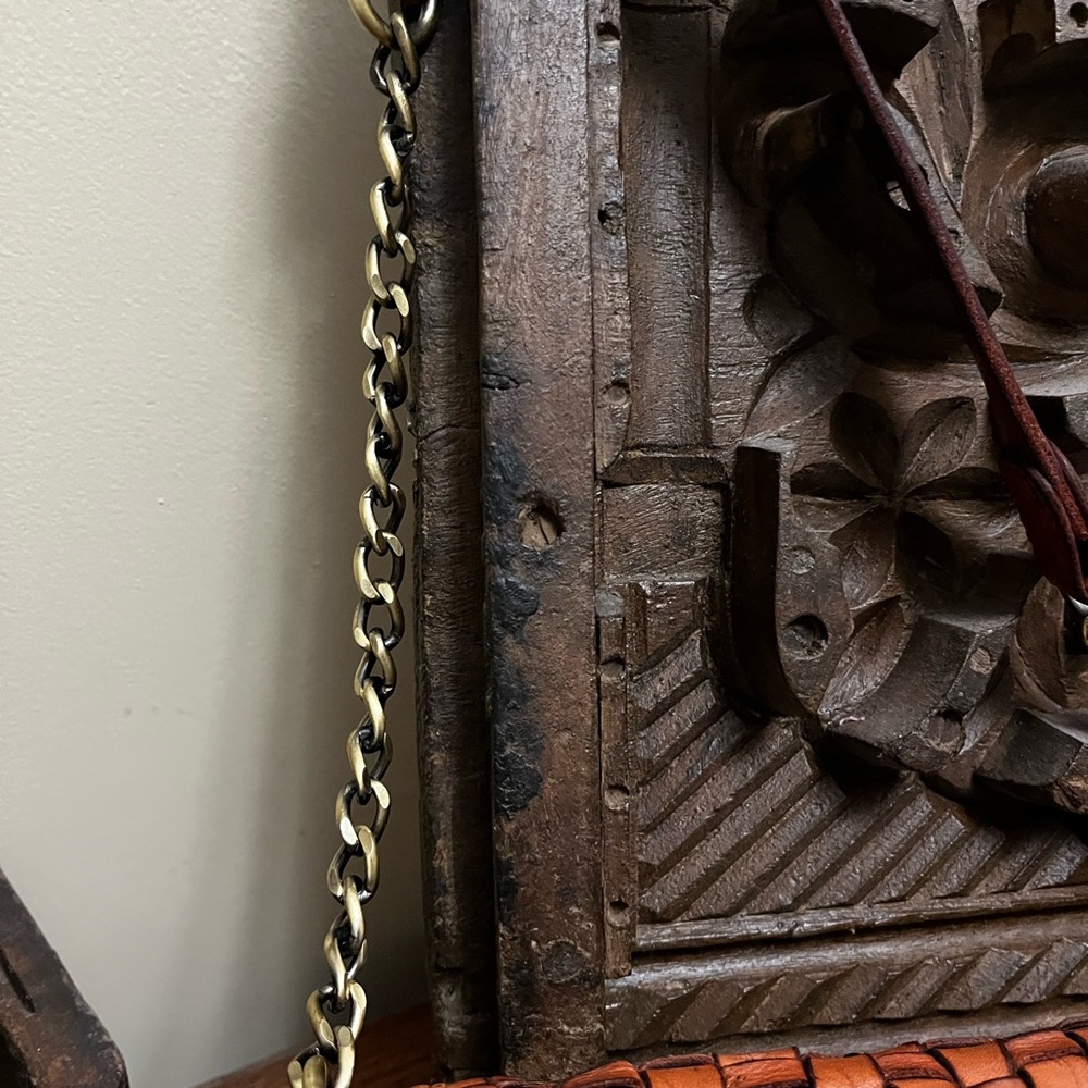 Woven Leather Shoulder Bag in Rich Brown - Picture 5 of 9